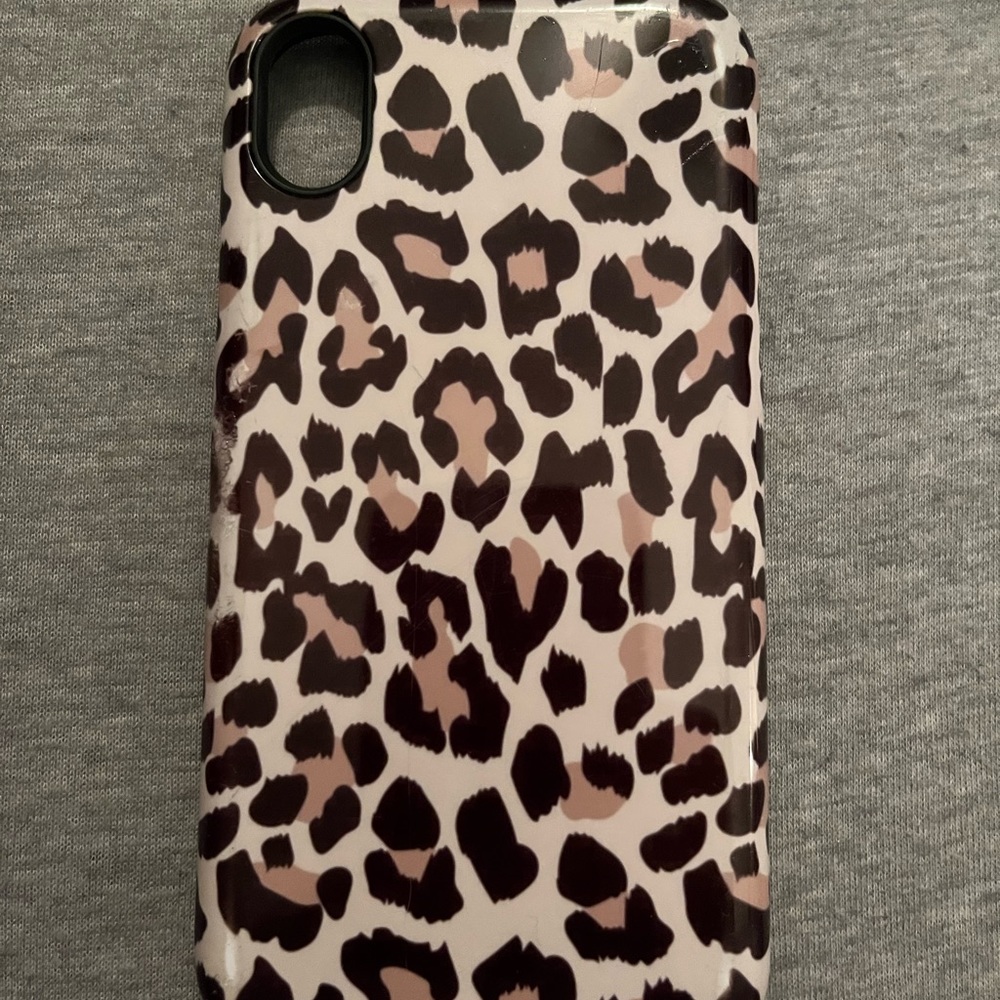 iPhone XR case cheetah.